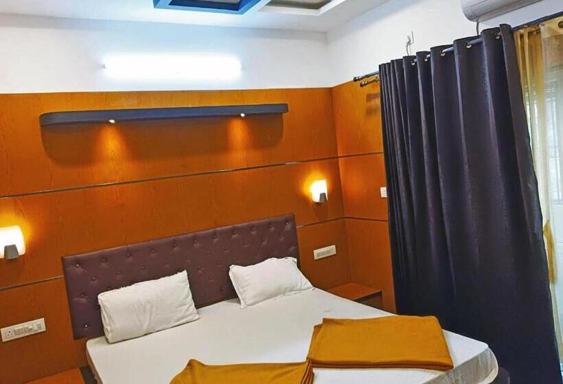 בית מלון כפרי Namma Kanasu Lodge