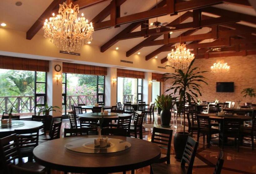 호텔 New Centro Pool Villa