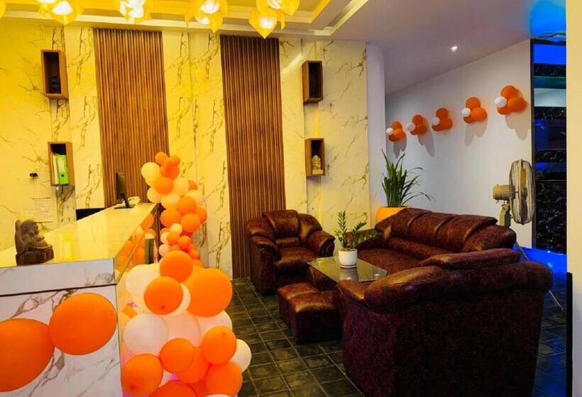 호텔 New Centro Pool Villa