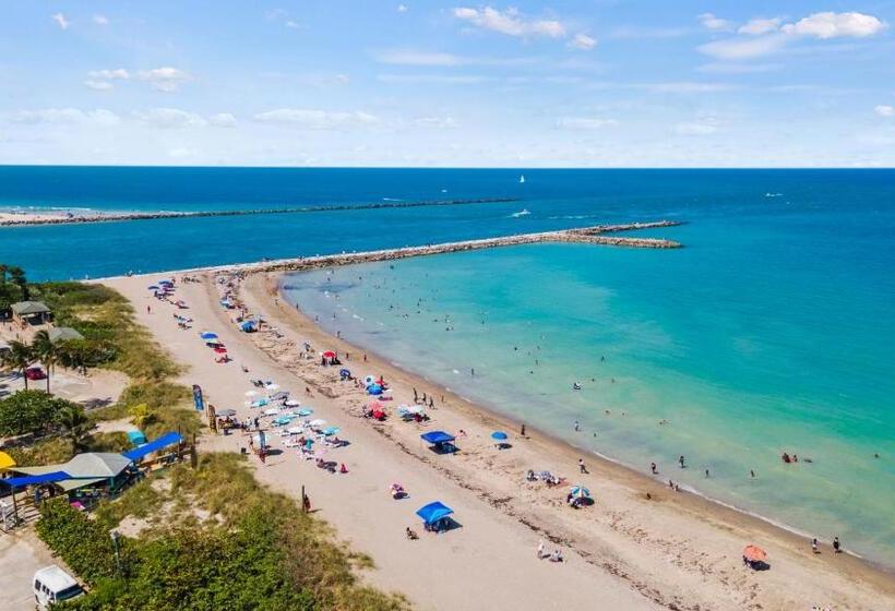 فندق Oceanfront Inn Suite, Ocean And Inlet Views, King Bed, #12