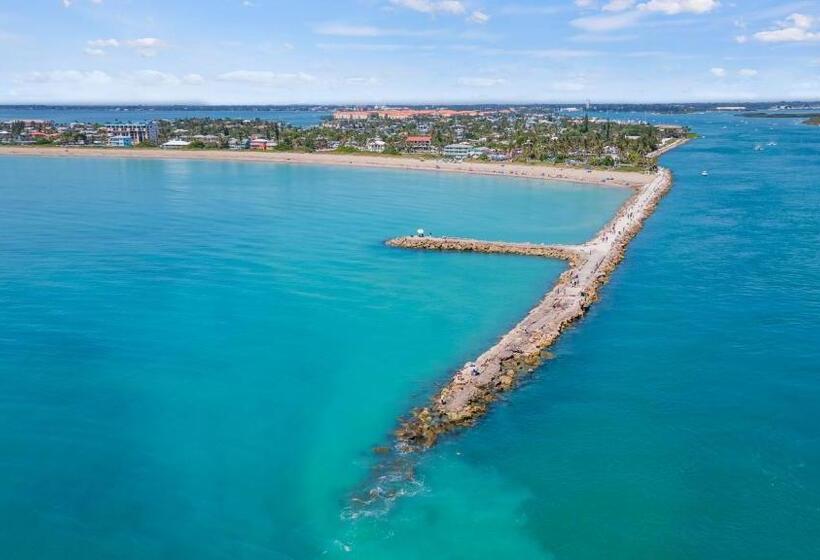 فندق Oceanfront Inn Suite, Ocean And Inlet Views, King Bed, #12