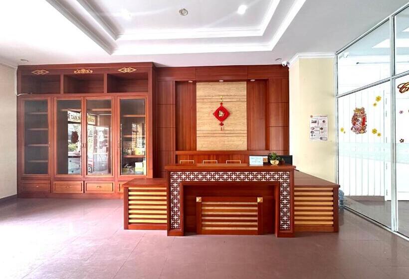 هتل Oyo 1246 Nha Khach Cuc Hau Can