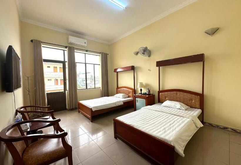 هتل Oyo 1246 Nha Khach Cuc Hau Can