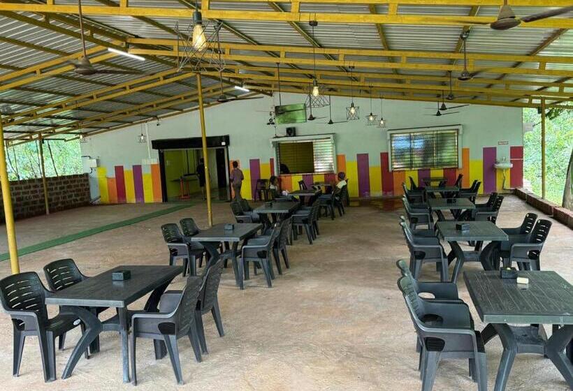 בית מלון כפרי Shalini Palace