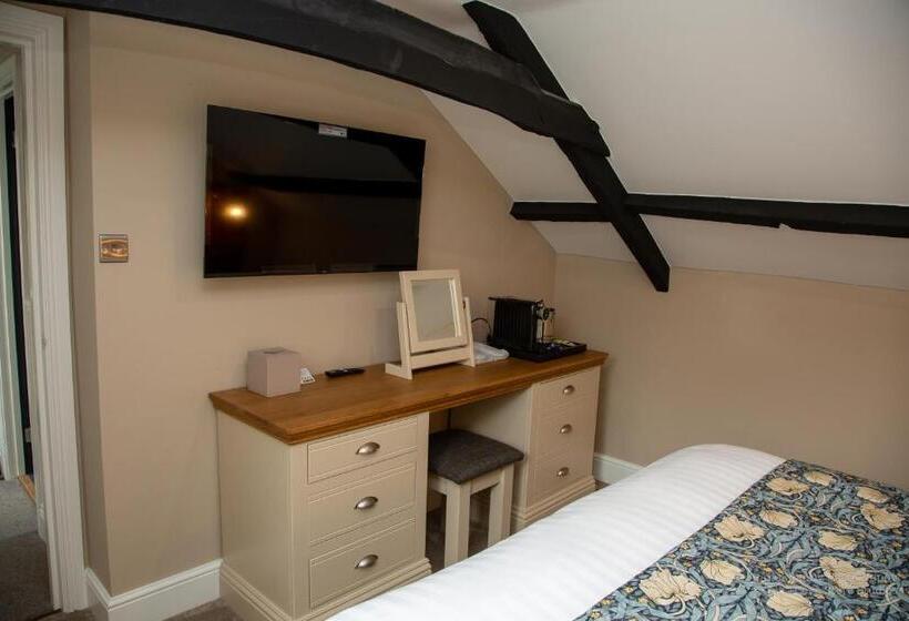 בית מלון כפרי The Castle Coaching Inn