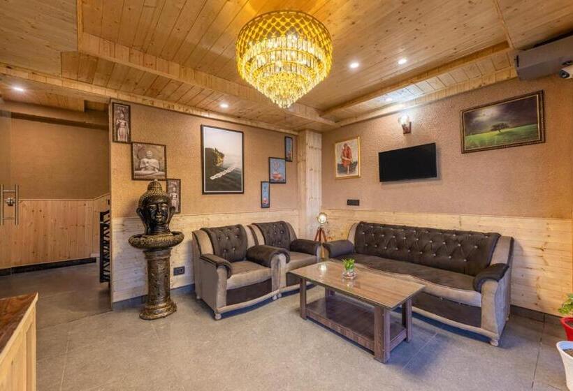 فندق The Green Trails Kufri I Family Accomodation I Valley & Mountain View I By Exotic Stays