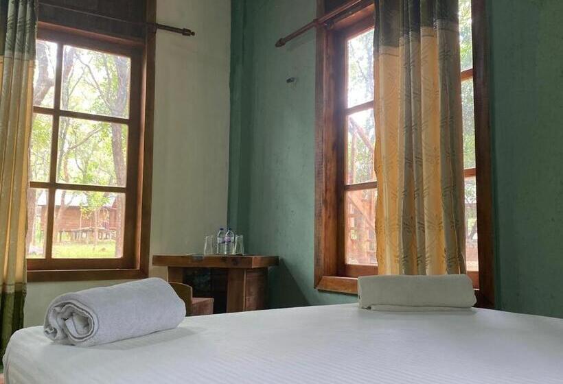 Отель Sigiri Treehouse