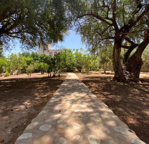 هتل Villa Apollonia   Blissful Garden Paradise With Pool Nestled In Nature