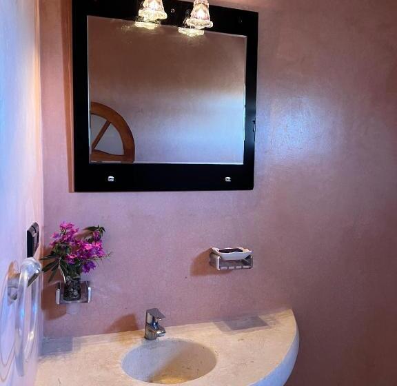 هتل Villa Apollonia   Blissful Garden Paradise With Pool Nestled In Nature