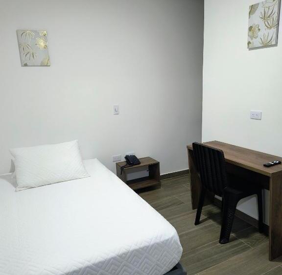 בית מלון כפרי Xliving Host And Rooms