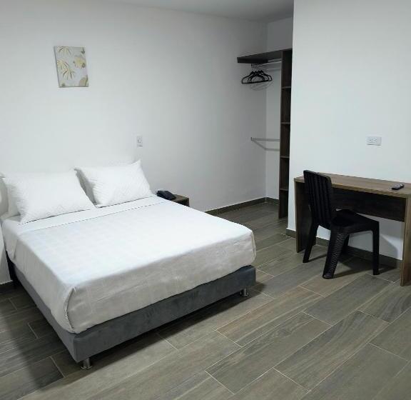 בית מלון כפרי Xliving Host And Rooms