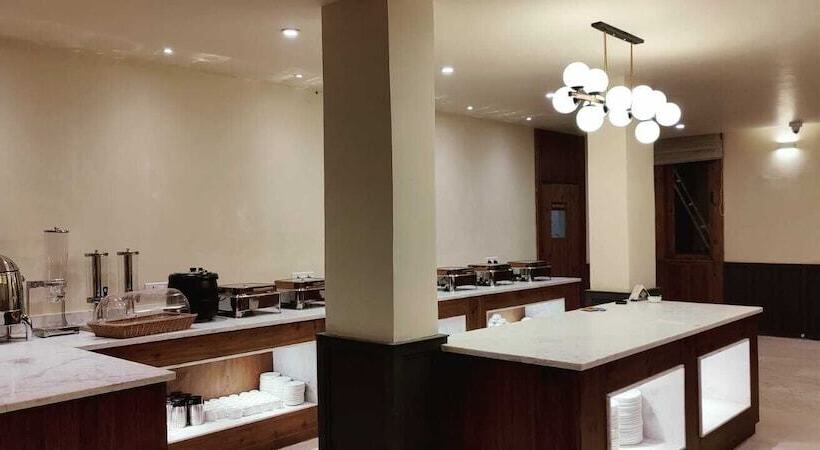 Отель Zimskhang Villa