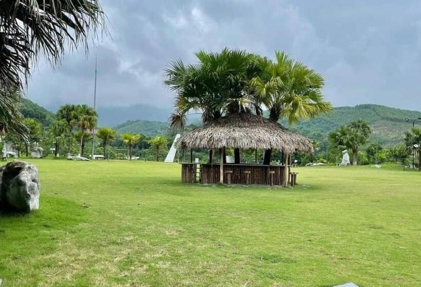 Ivory Villas & Resort Hòa Bình