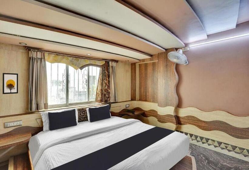 Oyo Hotel Shree Goverdhan Palace