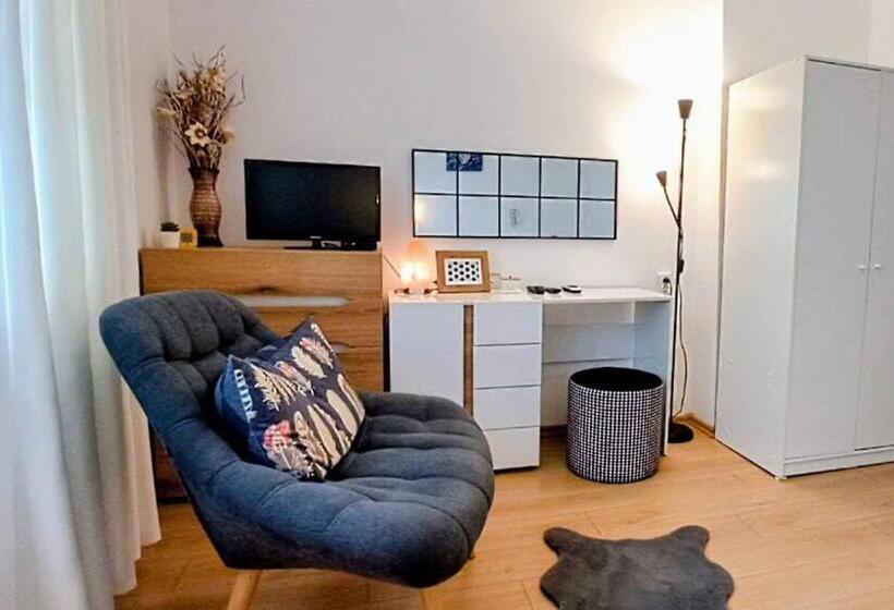 膳宿费 къща за гости веселина ивайловград