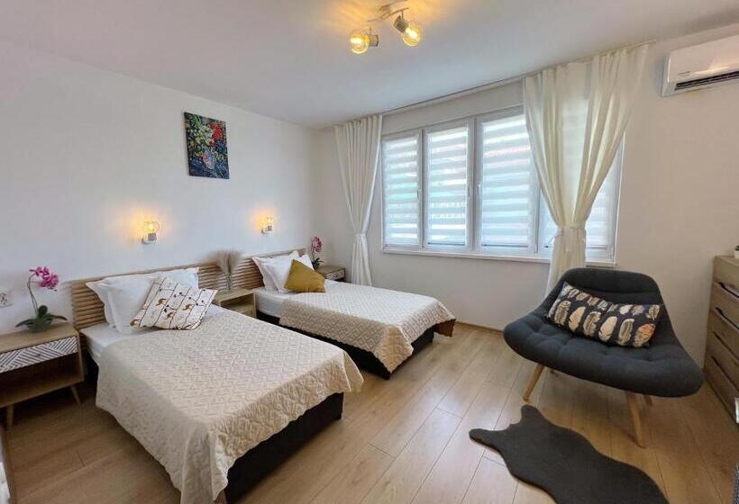 膳宿费 къща за гости веселина ивайловград