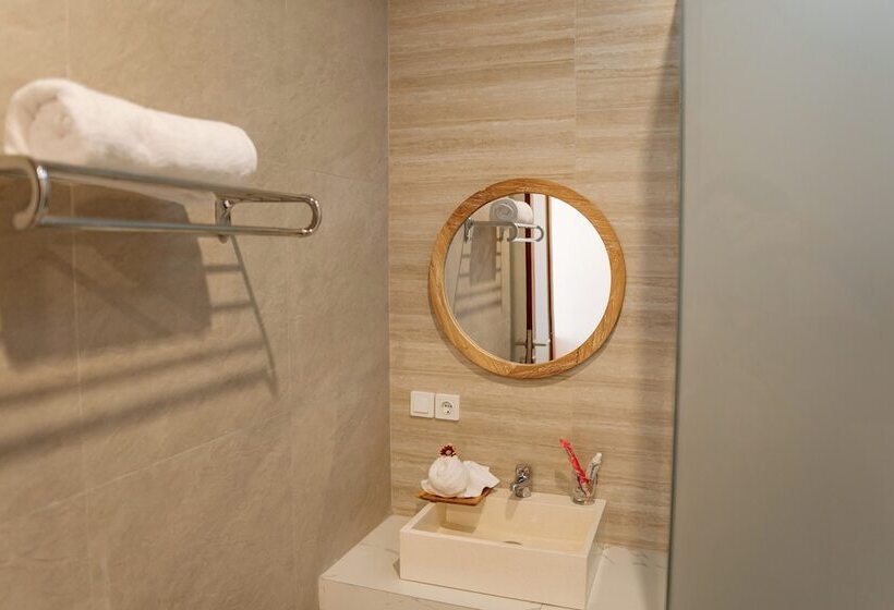 פנסיון Bali Made Escape