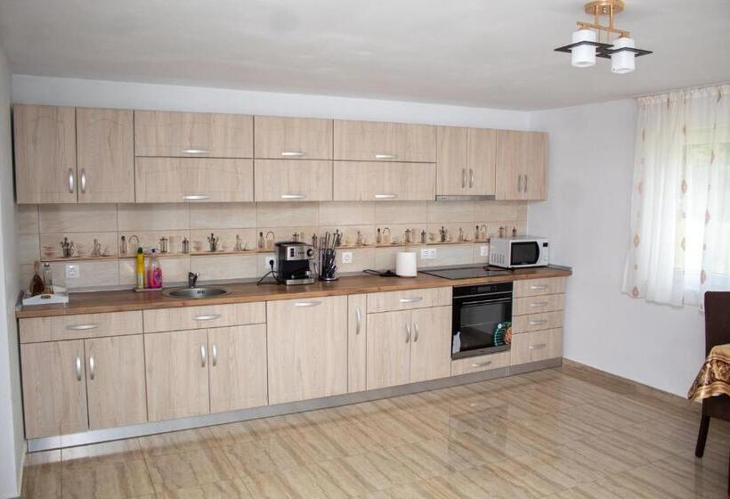 פנסיון Casa Ara