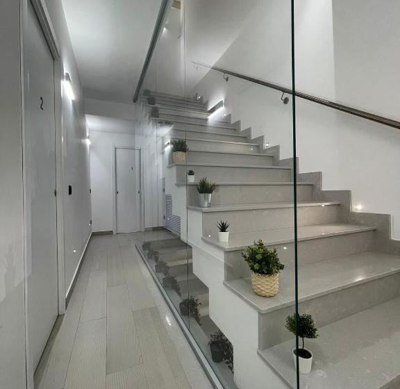 بنسيون Pizzuco Holiday Rooms