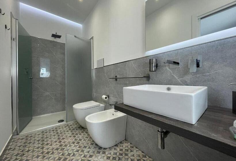 بنسيون Pizzuco Holiday Rooms