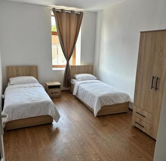 بنسيون Cazare Sascut