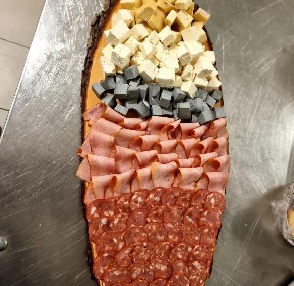 ペンション Evenimente Edelweiss