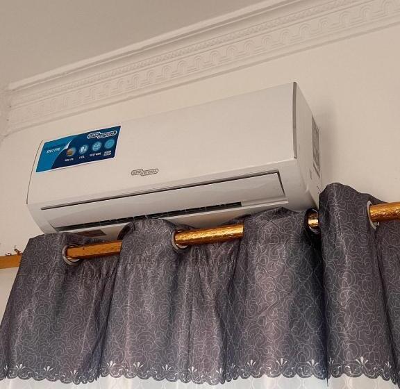 ペンション Flow Guest House & Cafe