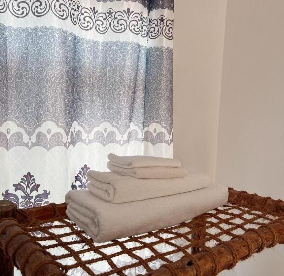 ペンション Flow Guest House & Cafe