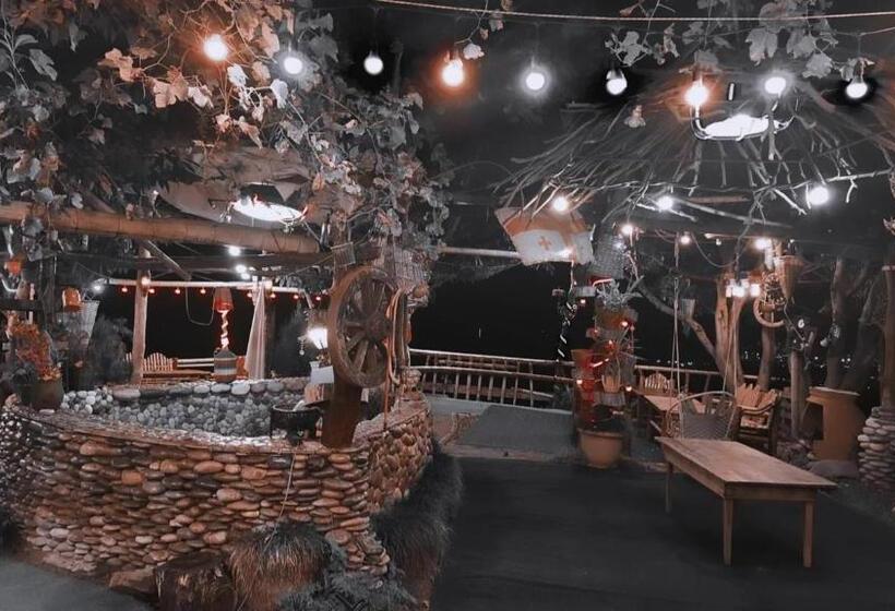 پانسیون Guest House In Makhinjauri