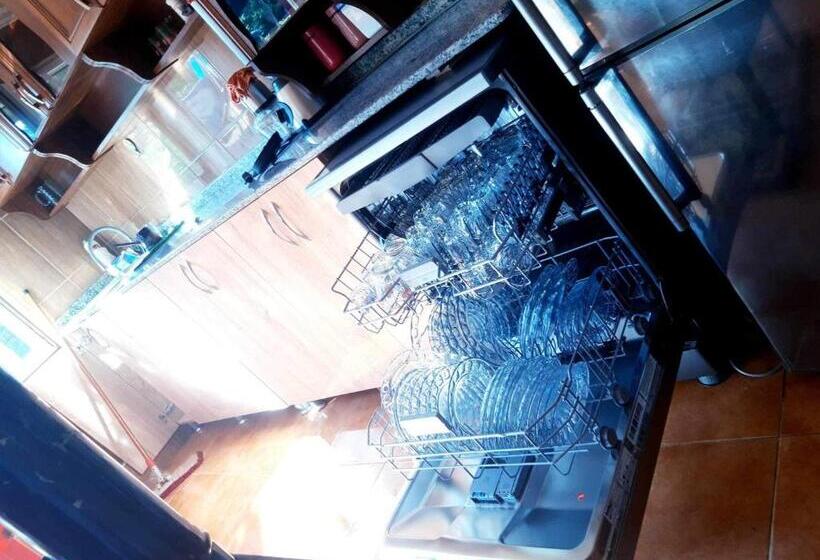 پانسیون Guest House In Makhinjauri