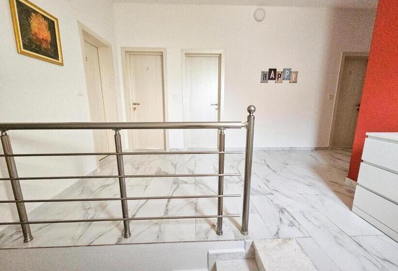 پانسیون Guesthouse Lole