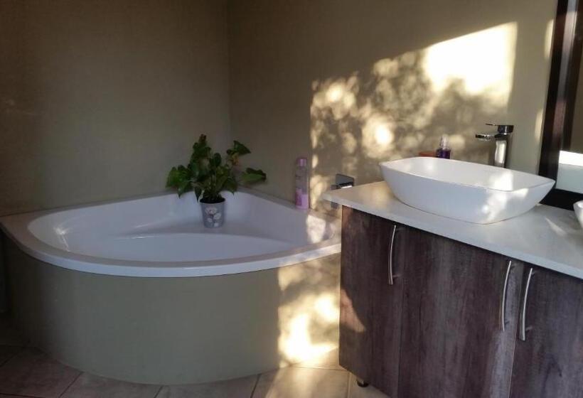 Пансион Jackal Buzzard Mountain Guesthouse