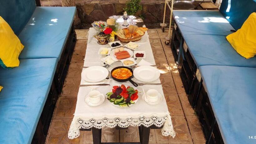 پانسیون Kuki House