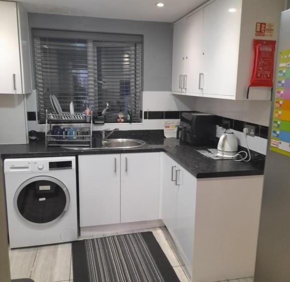 بنسيون Livingstone