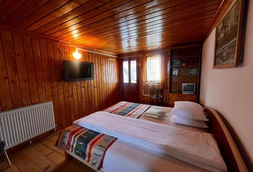 膳宿费 Maya & Elena