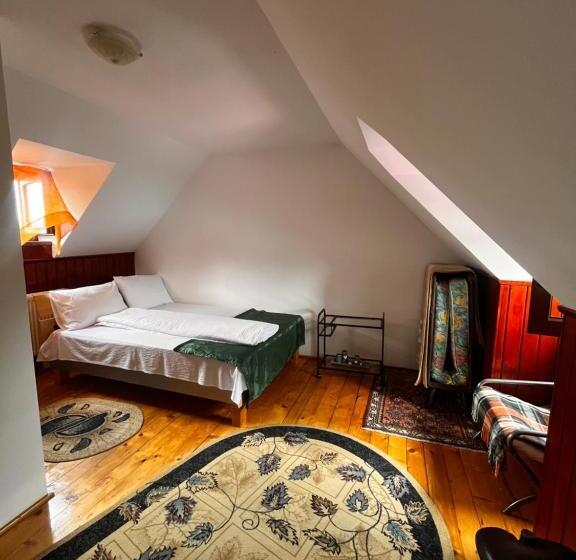 膳宿费 Maya & Elena