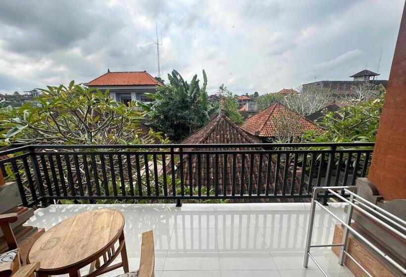 פנסיון Naeera Guest House