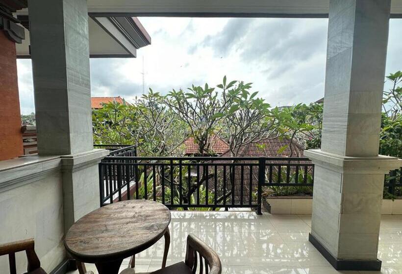 פנסיון Naeera Guest House