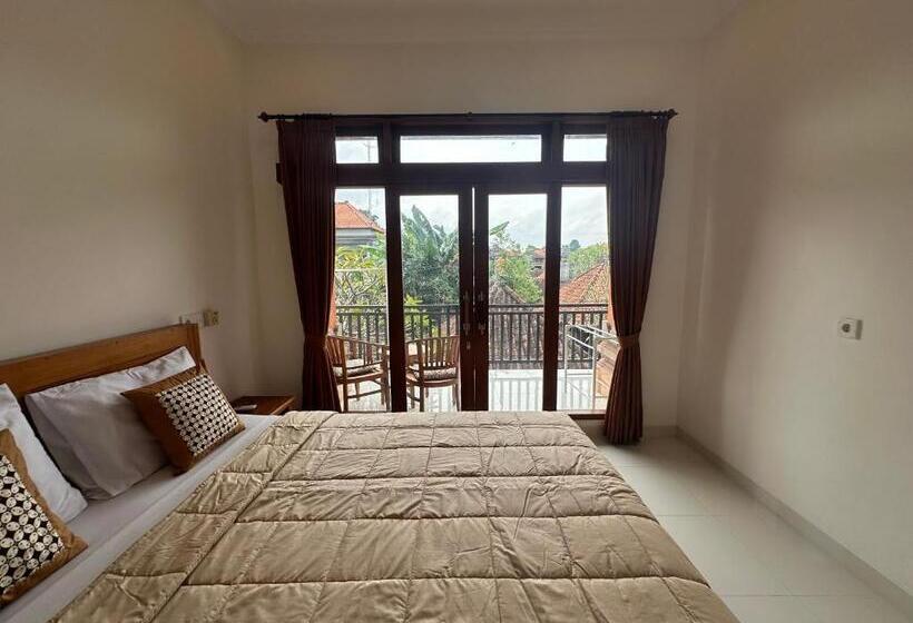 פנסיון Naeera Guest House