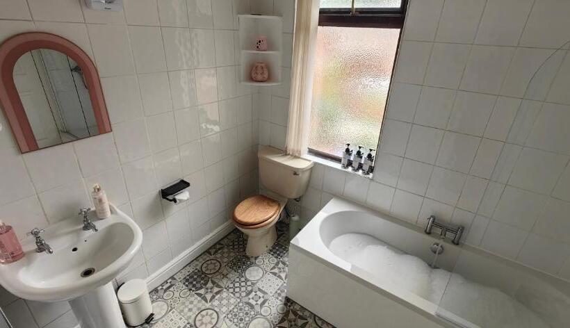 펜션 Red Liftmeup For Kinky Adventurous Couples