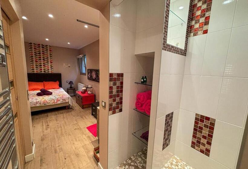 بنسيون Refuge élégance   Spacieux, Cinéma, Billard