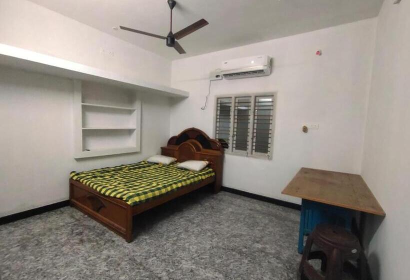 Пансион Sangeetha Ac Rooms And Hotels