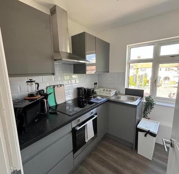 Пансион Self Contained Rooms In Cambridge