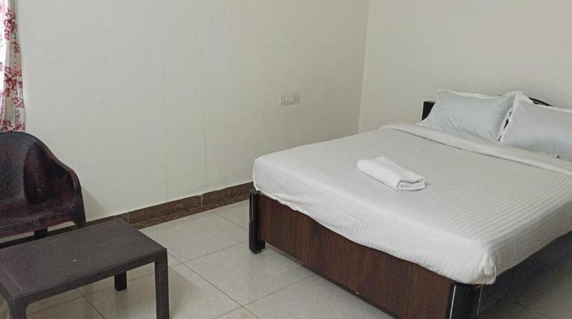 פנסיון Smart Stay