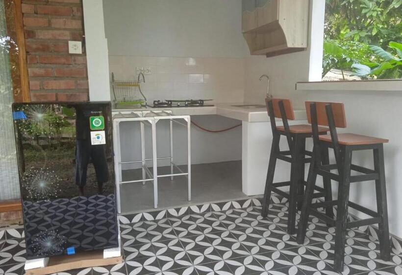 بنسيون Umah Alpukat