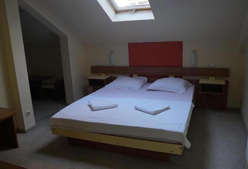 펜션 Vila Rosa Maria