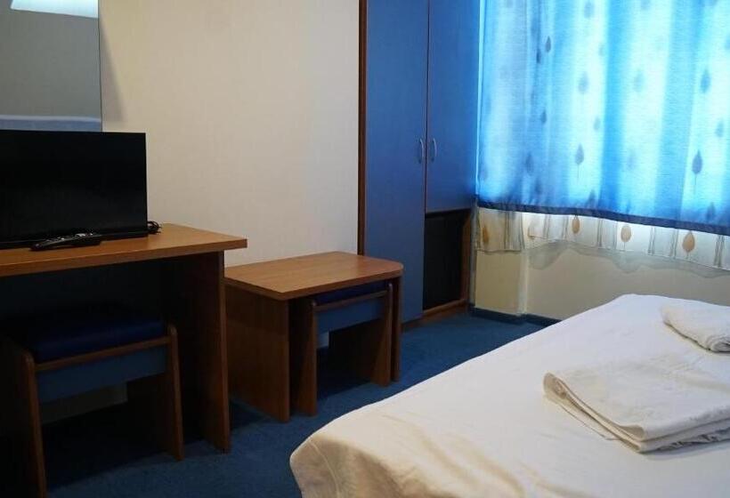 펜션 Vila Rosa Maria