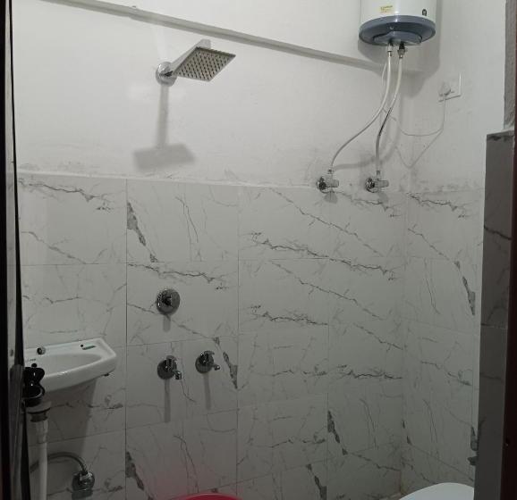 Vasudhara Hotel & Restaurant