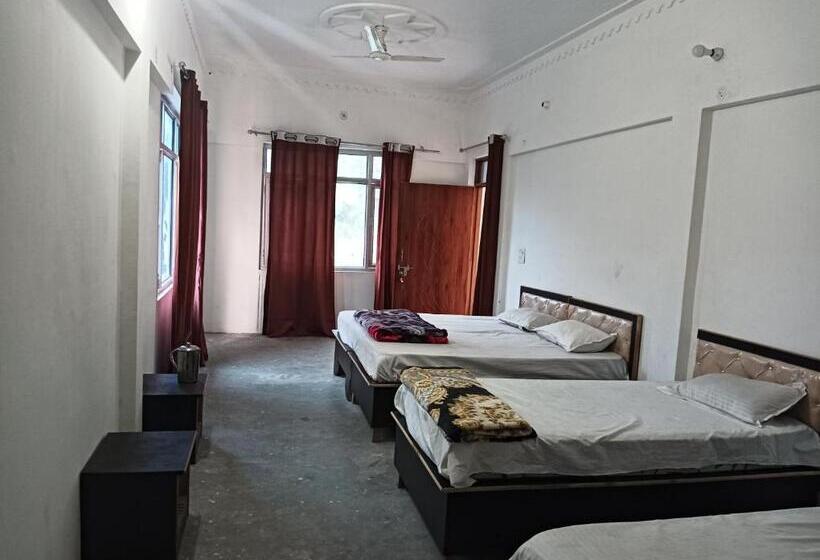 Vasudhara Hotel & Restaurant