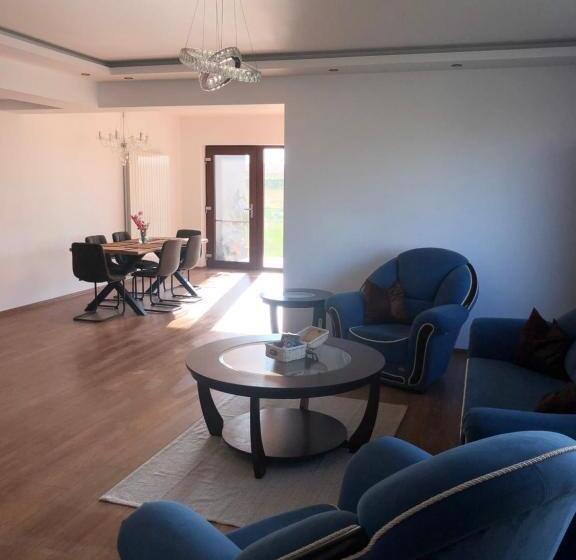 Vila Mud Lake Techirghiol